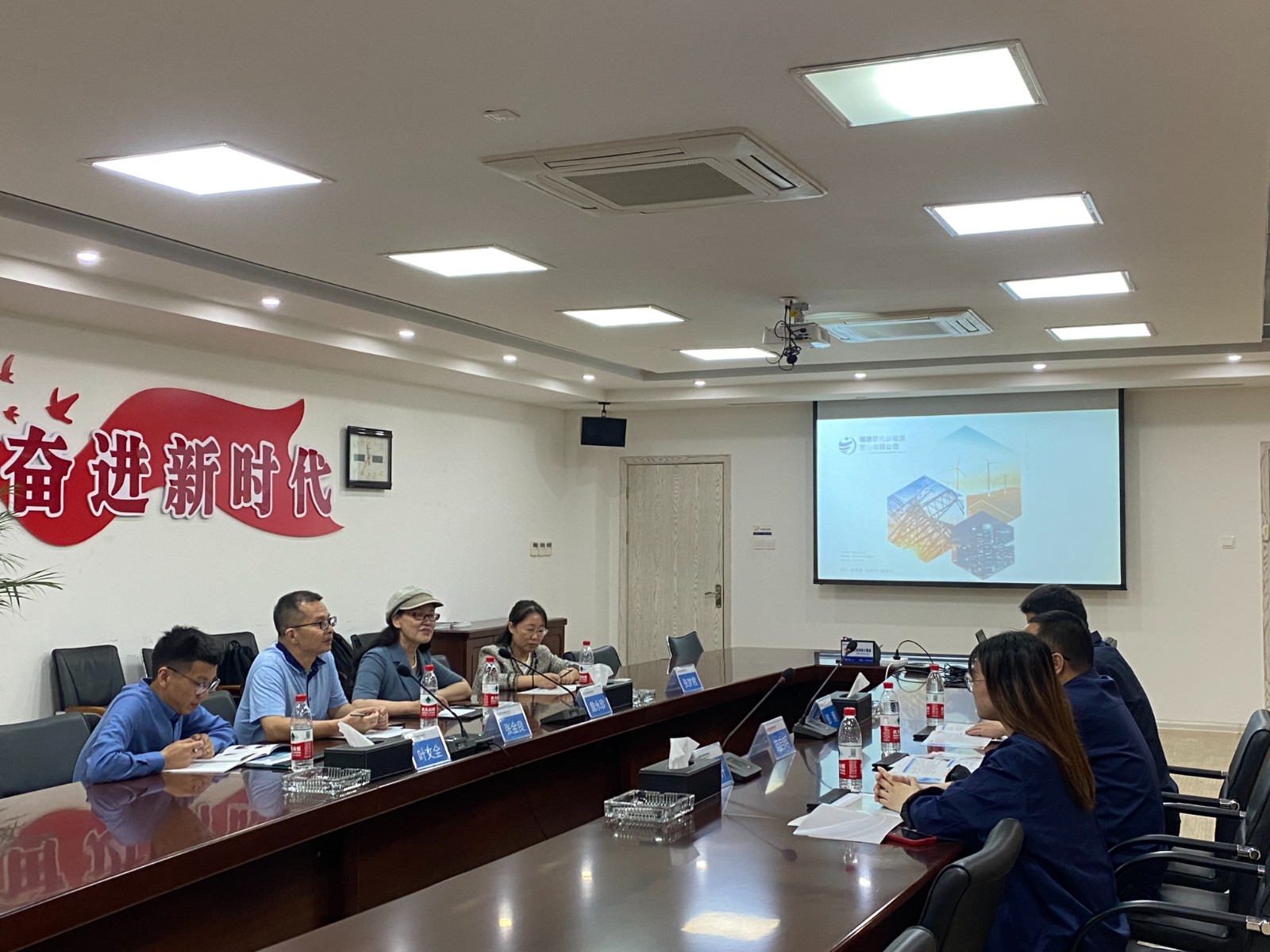 福建巨电新能源股份有限公司校企合作座谈会.jpg